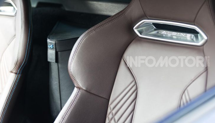 [VIDEO] Prova Alpine A110: i cinque motivi per avere il piccolo gioiello francese - Foto 29 di 45