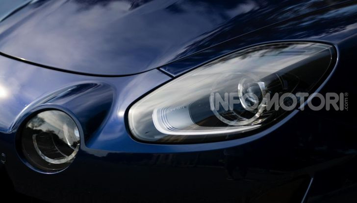 [VIDEO] Prova Alpine A110: i cinque motivi per avere il piccolo gioiello francese - Foto 31 di 45