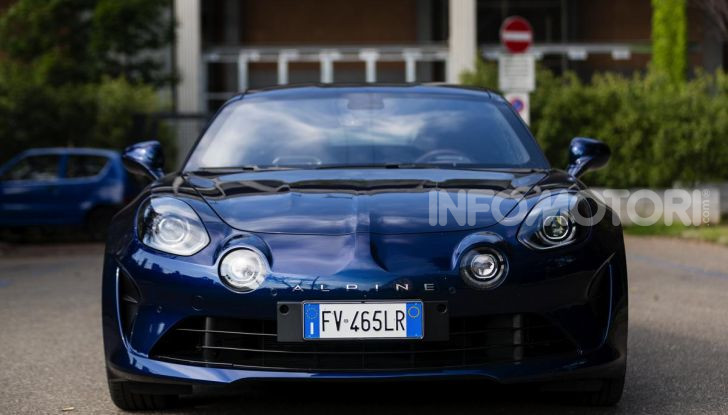 [VIDEO] Prova Alpine A110: i cinque motivi per avere il piccolo gioiello francese - Foto 3 di 45