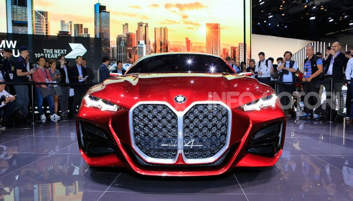 BMW Concept 4 anticipa il design futuro del brand - Foto 26 di 34