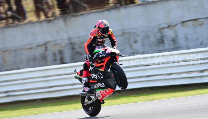 MotoGP 2019: Marquez vince a Misano in volata su Quartararo, terzo Vinales davanti a Rossi - Foto 21 di 35