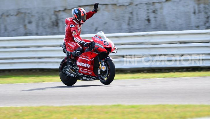 MotoGP 2019: Marquez vince a Misano in volata su Quartararo, terzo Vinales davanti a Rossi - Foto 16 di 35