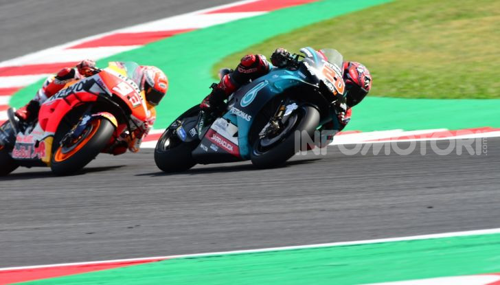 MotoGP 2019: Marquez vince a Misano in volata su Quartararo, terzo Vinales davanti a Rossi - Foto 4 di 35