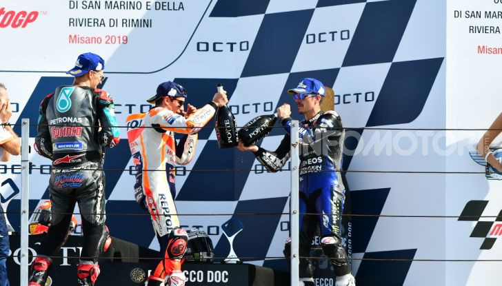 MotoGP 2019: Marquez vince a Misano in volata su Quartararo, terzo Vinales davanti a Rossi - Foto 30 di 35