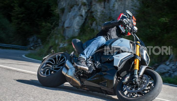 Prova video Ducati Diavel 1260S, un diavolo come nessun’altra - Foto 12 di 43