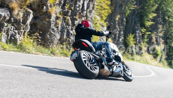 Prova video Ducati Diavel 1260S, un diavolo come nessun’altra - Foto 13 di 43