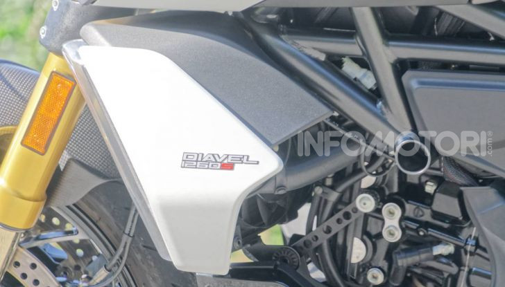 Prova video Ducati Diavel 1260S, un diavolo come nessun’altra - Foto 15 di 43