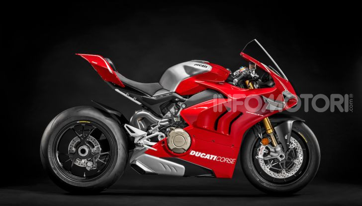 Ducati Panigale V4 R: la rossa a due ruote pronta a conquistare Francoforte - Foto 7 di 8
