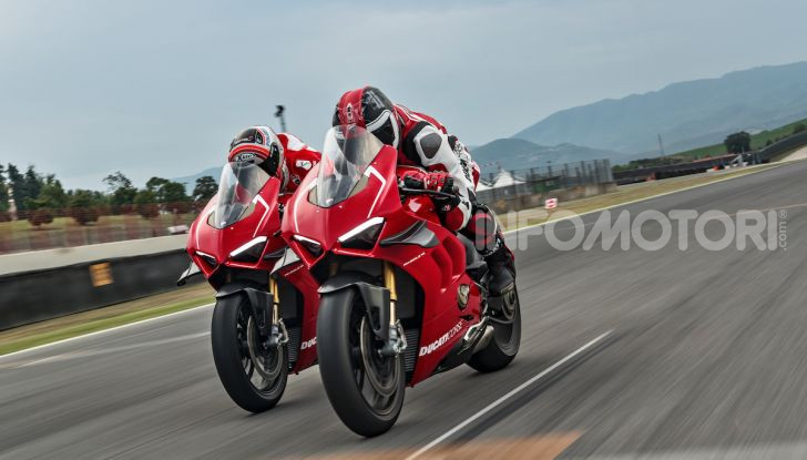 Ducati Panigale V4 R: la rossa a due ruote pronta a conquistare Francoforte - Foto 8 di 8