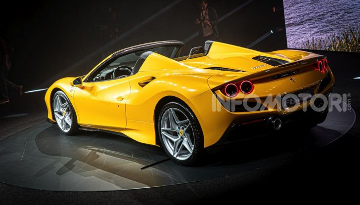 Ferrari F8 Spider: l’urlo dei 720CV a cielo aperto - Foto 3 di 16