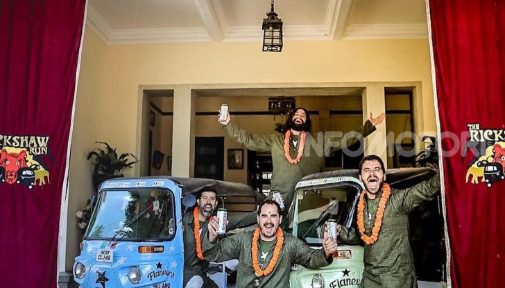 La corsa più pazza del mondo si fa sull’Himalaya con l’Apecar - Foto 8 di 8