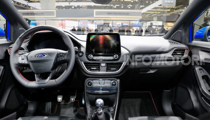 Ford Kuga: la terza generazione è più tecnologica e ibrida - Foto 13 di 14