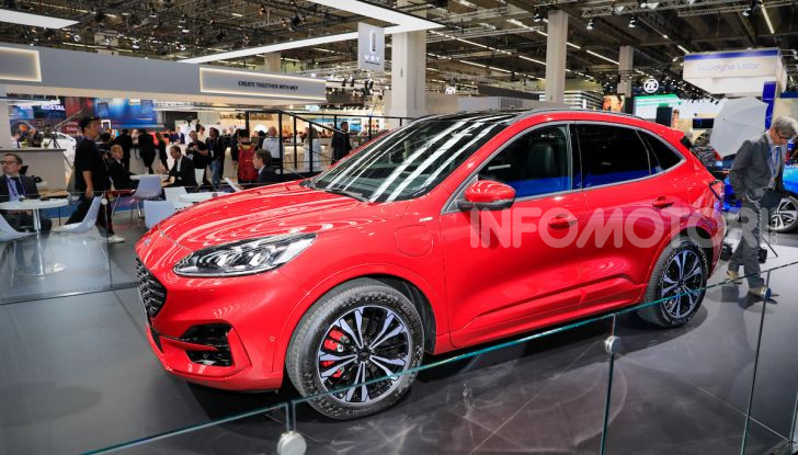 Ford Kuga: la terza generazione è più tecnologica e ibrida - Foto 4 di 14