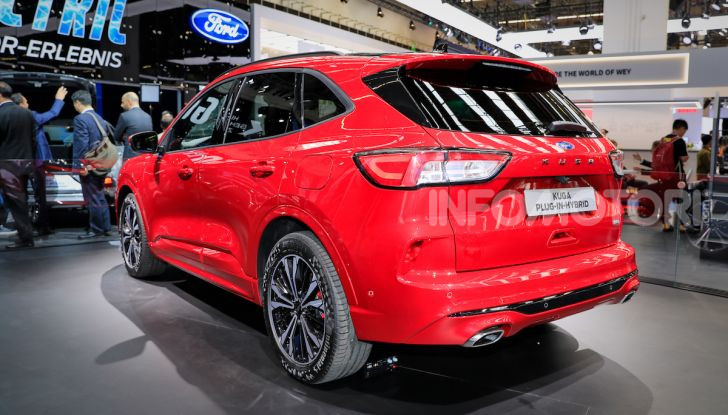 Ford Kuga: la terza generazione è più tecnologica e ibrida - Foto 5 di 14