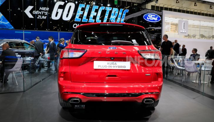 Ford Kuga: la terza generazione è più tecnologica e ibrida - Foto 6 di 14