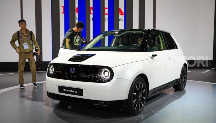 Honda e: tutto quello che sappiamo sulla citycar elettrica retrò - Foto 1 di 35