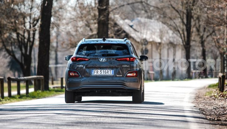 Hyundai Kona Electric: il SUV compatto a zero emissioni a 299€ al mese - Foto 3 di 4