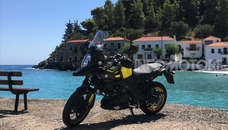 Viaggi in moto, Grecia: il giro del Peloponneso con una Suzuki V-Strom 1000 XT - Foto 1 di 43