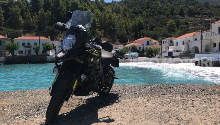 Viaggi in moto, Grecia: il giro del Peloponneso con una Suzuki V-Strom 1000 XT - Foto 19 di 43