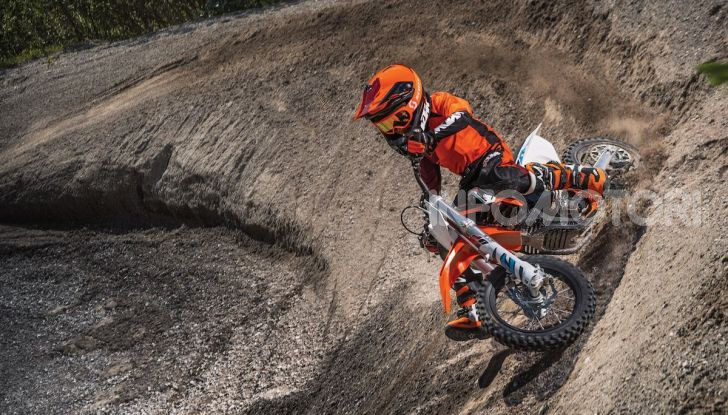 KTM lancia la minicross elettrica SX-E 5 - Foto 1 di 5