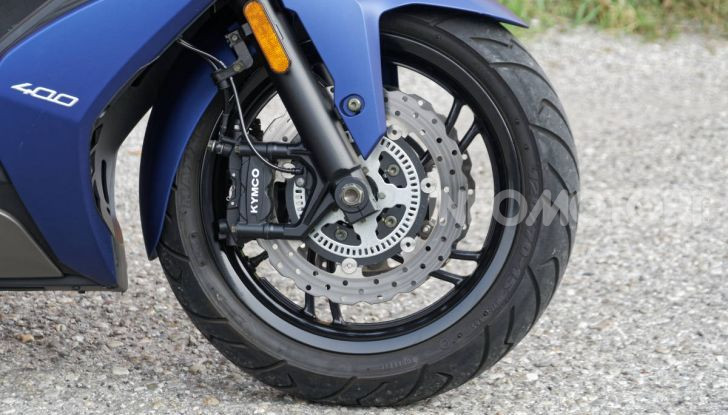 Prova Kymco Xciting 400i s: pochi difetti, tanta sostanza - Foto 4 di 51