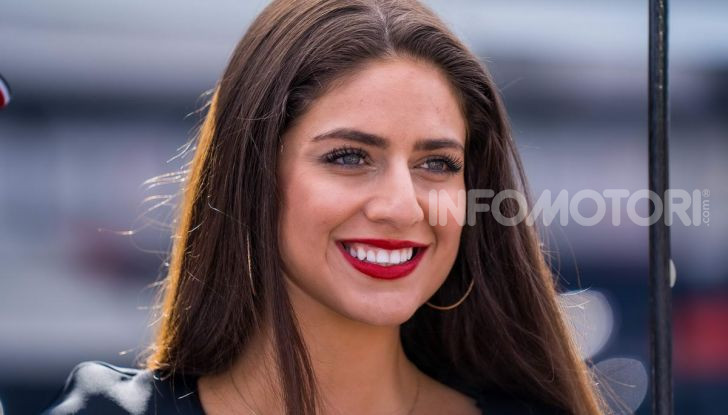 [GALLERY] Le ombrelline più belle del GP di Misano 2019 - Foto 26 di 81