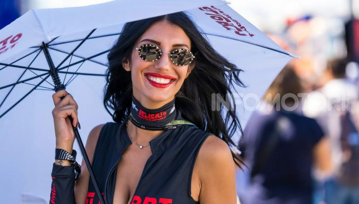 [GALLERY] Le ombrelline più belle del GP di Misano 2019 - Foto 31 di 81