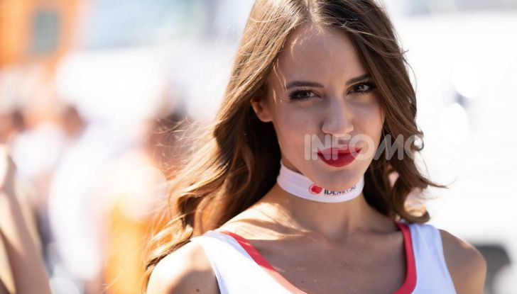 [GALLERY] Le ombrelline più belle del GP di Misano 2019 - Foto 46 di 81