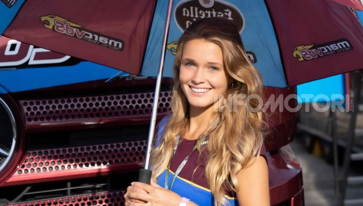 [GALLERY] Le ombrelline più belle del GP di Misano 2019 - Foto 59 di 81