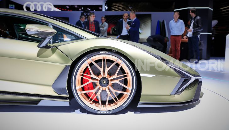 Lamborghini Sian: l’ibrida di Sant’Agata è un fulmine da 819CV - Foto 16 di 45