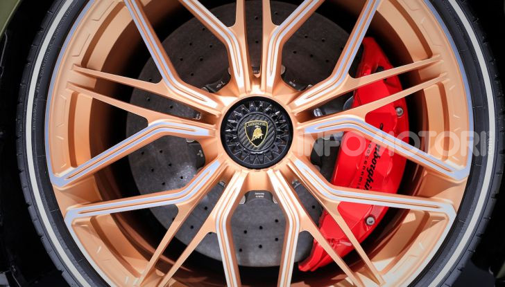 Lamborghini Sian: l’ibrida di Sant’Agata è un fulmine da 819CV - Foto 22 di 45