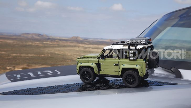 Land Rover Defender LEGO Technic in vendita dal 1 ottobre a 179€ - Foto 3 di 13