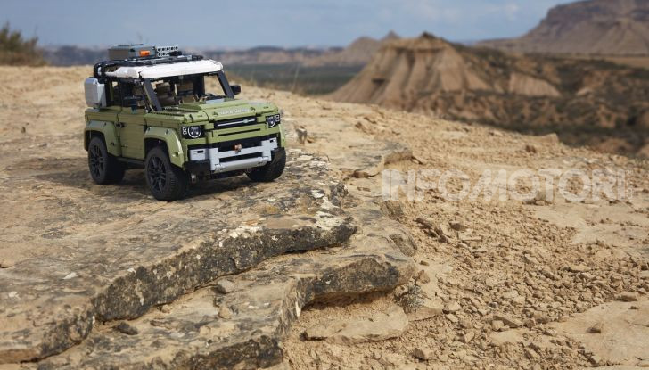 Land Rover Defender LEGO Technic in vendita dal 1 ottobre a 179€ - Foto 10 di 13