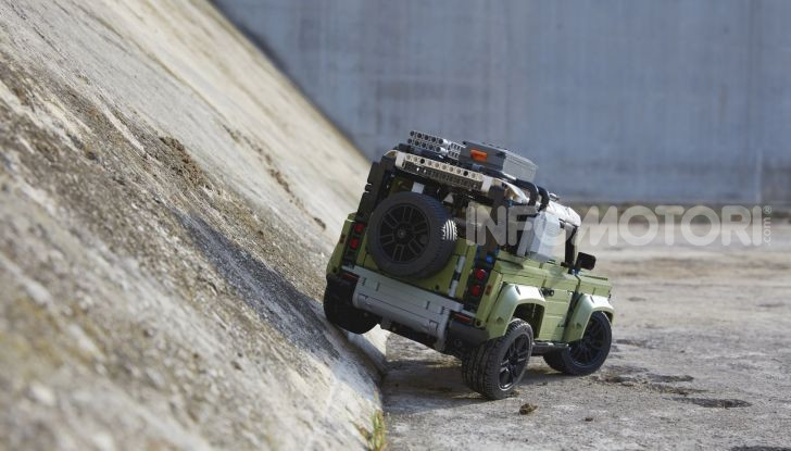 Land Rover Defender LEGO Technic in vendita dal 1 ottobre a 179€ - Foto 7 di 13