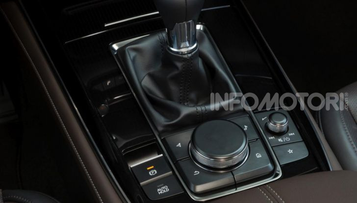 [VIDEO] Prova su strada Mazda CX-30: la giusta misura al crossover giapponese - Foto 30 di 43