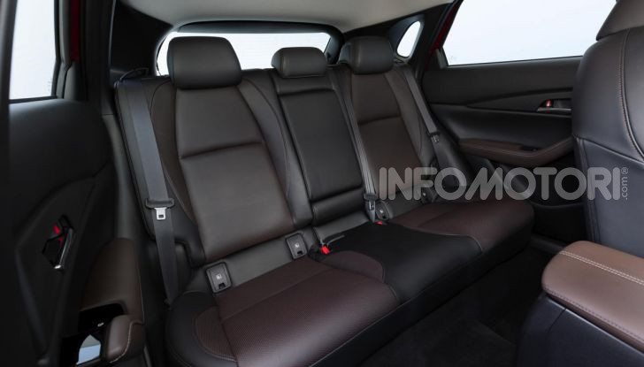 [VIDEO] Prova su strada Mazda CX-30: la giusta misura al crossover giapponese - Foto 35 di 43
