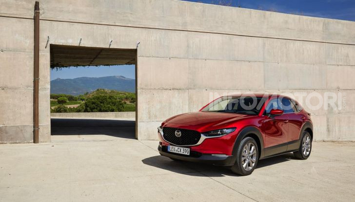 [VIDEO] Prova su strada Mazda CX-30: la giusta misura al crossover giapponese - Foto 11 di 43