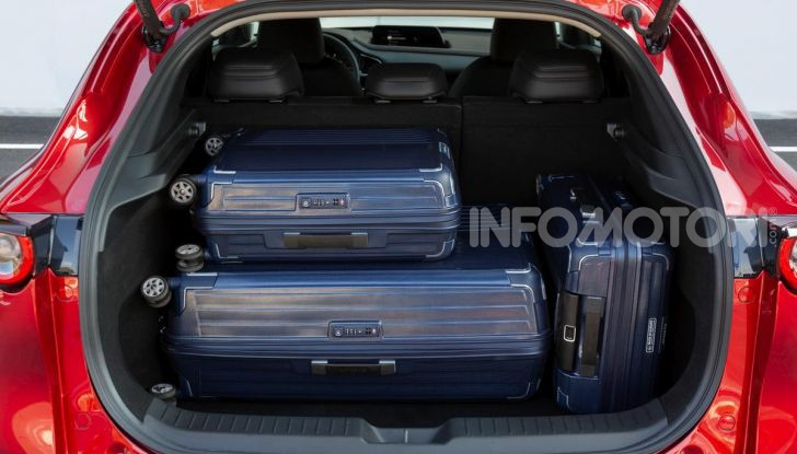 [VIDEO] Prova su strada Mazda CX-30: la giusta misura al crossover giapponese - Foto 19 di 43