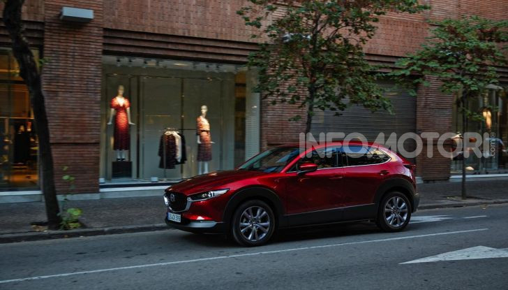[VIDEO] Prova su strada Mazda CX-30: la giusta misura al crossover giapponese - Foto 3 di 43