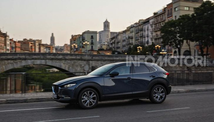 [VIDEO] Prova su strada Mazda CX-30: la giusta misura al crossover giapponese - Foto 2 di 43