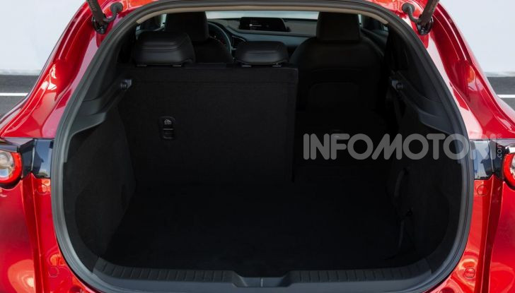 [VIDEO] Prova su strada Mazda CX-30: la giusta misura al crossover giapponese - Foto 20 di 43