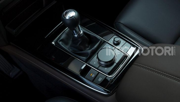 [VIDEO] Prova su strada Mazda CX-30: la giusta misura al crossover giapponese - Foto 22 di 43