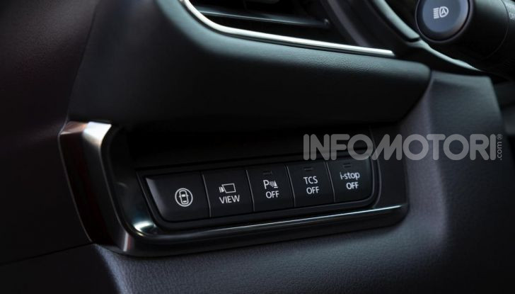 [VIDEO] Prova su strada Mazda CX-30: la giusta misura al crossover giapponese - Foto 23 di 43