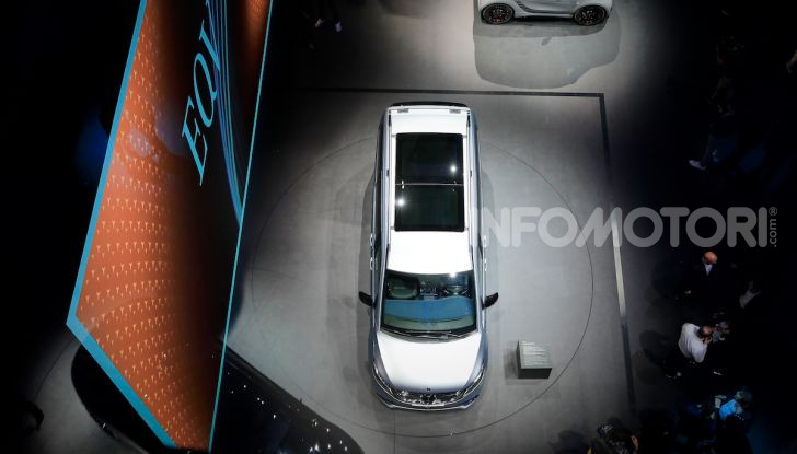 Mercedes Concept EQV: il primo monovolume premium 100% elettrico - Foto 16 di 16