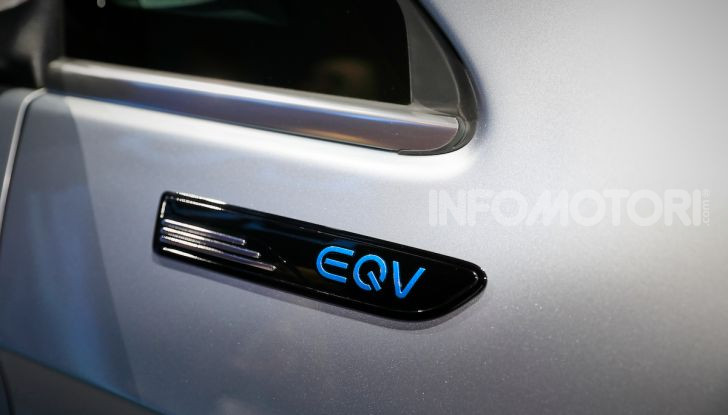 Mercedes Concept EQV: il primo monovolume premium 100% elettrico - Foto 8 di 16