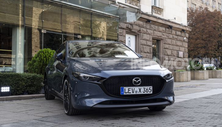 Nuova Mazda 3 Skyactiv-X prova su strada, motori e prezzi - Foto 1 di 8
