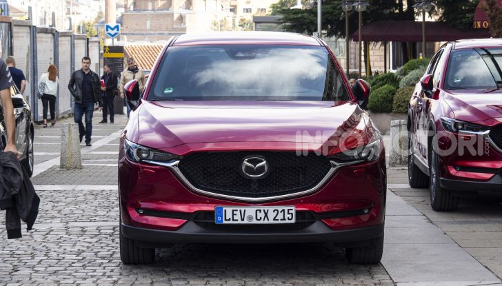Nuova Mazda 3 Skyactiv-X prova su strada, motori e prezzi - Foto 2 di 8