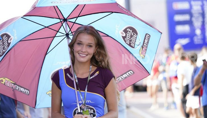 [GALLERY] Le ombrelline più belle del GP di Misano 2019 - Foto 12 di 81