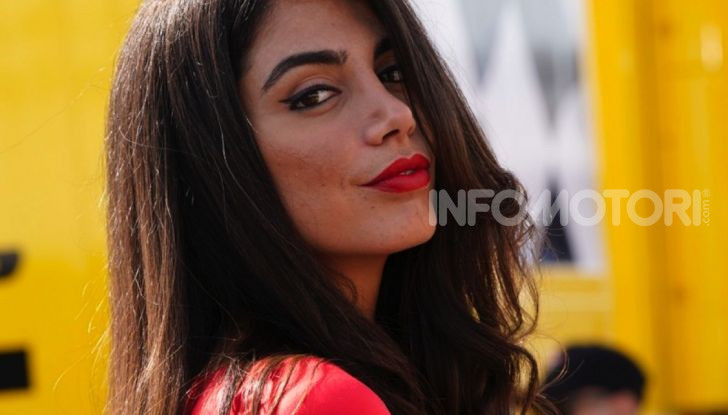 [GALLERY] Le ombrelline più belle del GP di Misano 2019 - Foto 13 di 81