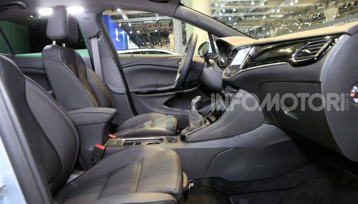 Opel Astra 2020: molto aerodinamica e tutta nuova - Foto 10 di 13